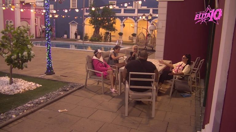 Au, kakva borba oko Filipa Cara: Jakšićka svim silama dokazuje da je bitnija od Laure, Slađu pukla sujeta jer je nju zaobišao! (VIDEO)
