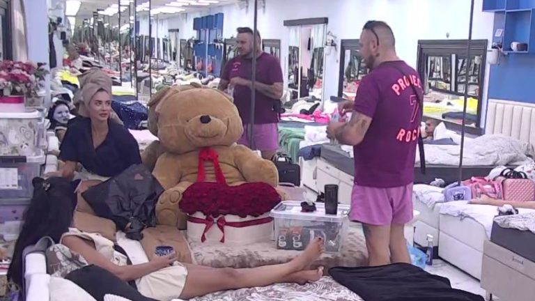 Ipak nisu samo prijatelji? Anđela primetila da joj Car ponovo ljubomoriše na Sukijeve ruže! (VIDEO)
