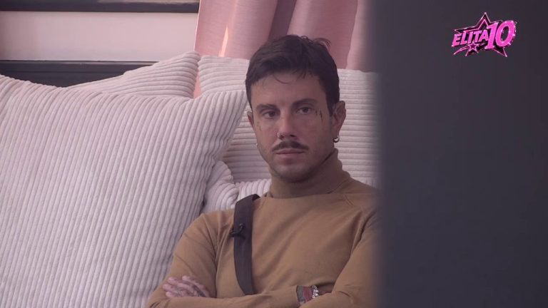 On postaje Bebica: Đukićevo ponašanje ne prestaje da šokira, takmičari misle da je spreman na sve da bi bio sa Aneli! (VIDEO)