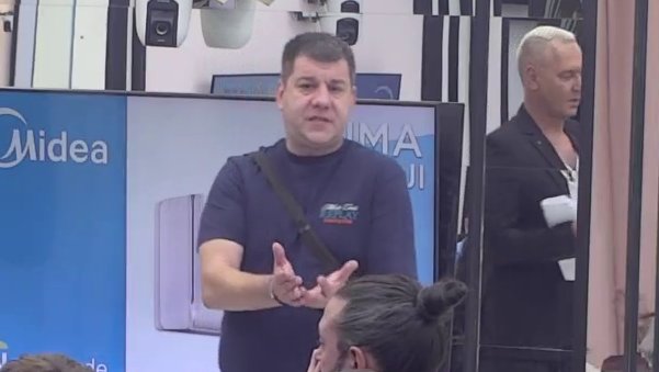 Aneli je Bog, svima prašta: Anđela žestoko pecnula ljutu suparnicu, neće da vidi Ivana u svom prisustvu! (VIDEO)