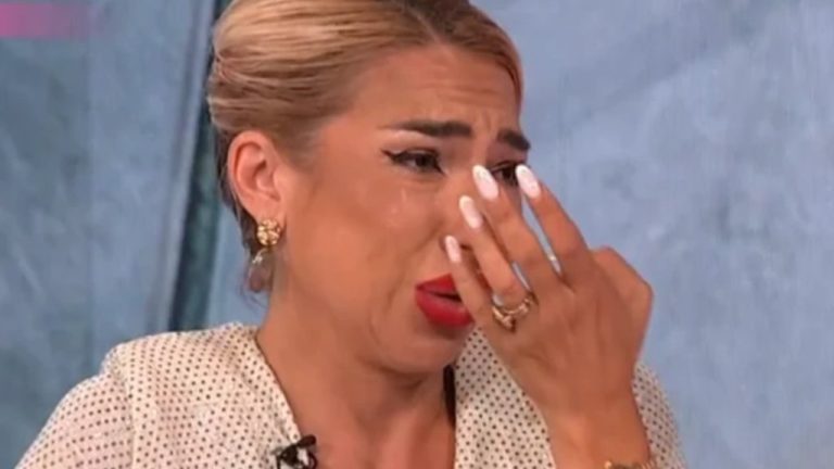 Ostavljena sam da iskrvarim na podu bez poziva HITNE POMOĆI: Jovana Jeremić šokirala priznanjem, pa udarila na bivšeg dečka