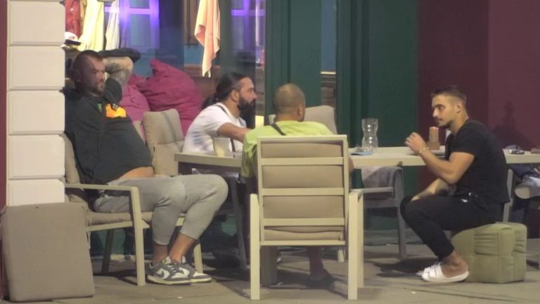 Kako se divokoze penju po stenama? Janjuš i Burek se dotakli ove teme, pa došli do zanimljivog zaključka! (VIDEO)