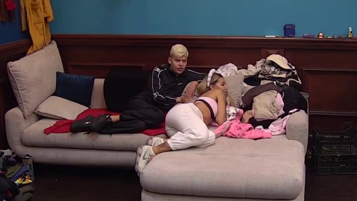 Tebi ko da sreća smeta: Uroš bodri Aneli, ukazao joj gde greši kad je Đukić u pitanju! (VIDEO)