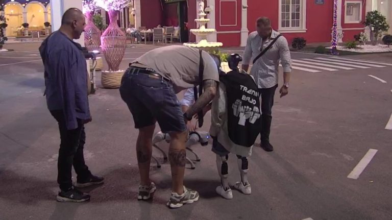 Toša dobio konkurenciju: Janjuš se upoznao sa Fifijem, ne krije oduševljenje! (VIDEO)