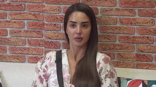Ne znam da li je bila prava ljubav… Anđela otvorila karte o odnosu sa Gastozom, pa jednim odogovorom bacila nove sumnje o odnosu sa Carem! (VIDEO)