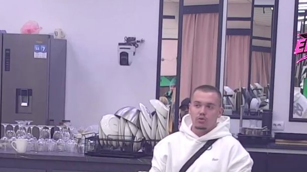 ON JE NJEN FIFI! Ovo joj je prilika da bude najveća zvezda posle Maje: Dačo kao i uvek bez dlake na jeziku!