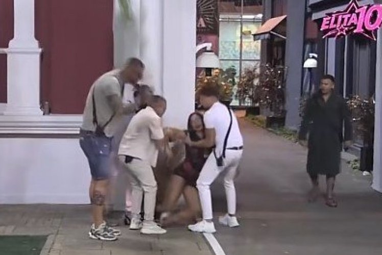 DEMOLIRANA LAURA PALA KAO SVEĆA, KARIĆ OBRISAO PATOS NJOM! Srušila se usred žurke, pa mu pijana tražila OVO, on je oduvao pred svima!