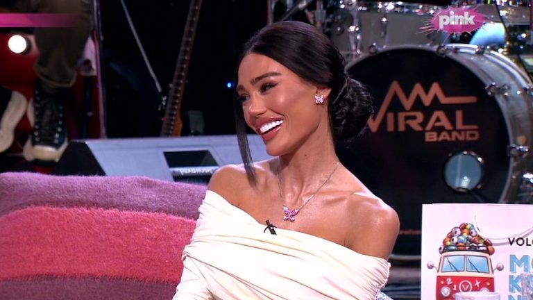Ana Korać posle 5 godina uživo na Pinku! Evo čime joj se bavi muž i zašto ga krije: Nema 80 godina, ima veze s medijima, ali…