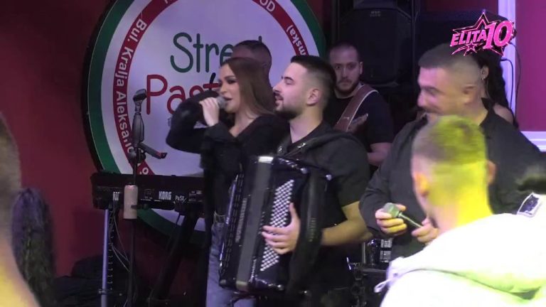 Oborila sve sa nogu! Aleksandra Mladenović zapevala svoj veliki hit, učesnici Elite pali u trans! (VIDEO)