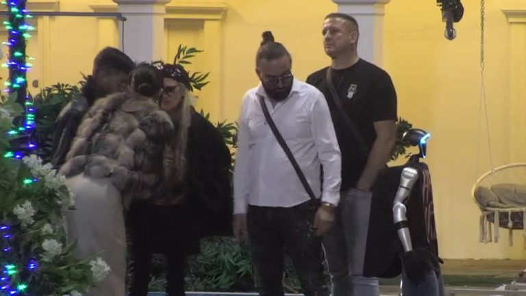 Toša pustio pesmu Lauri i Đukiću, pa analizirao njihov odnos sa Dačom! Dačo zavapio: Joj, ovi se ljube, a evo je i Bilja (VIDEO)