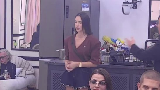 Nisam sigurna da ništa nisu imali: Anđela i Janjuš priznali da ne veruju Sandri, ona menja boje poput semafora! (VIDEO)