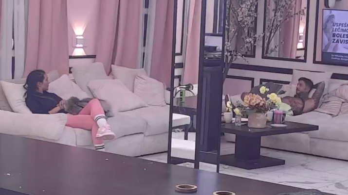 Laura se pokajala zbog odnosa sa Đukićem, pa priznala šta se dešavalo sa Carem: Unakazio si me, sa njim je bilo…(VIDEO)