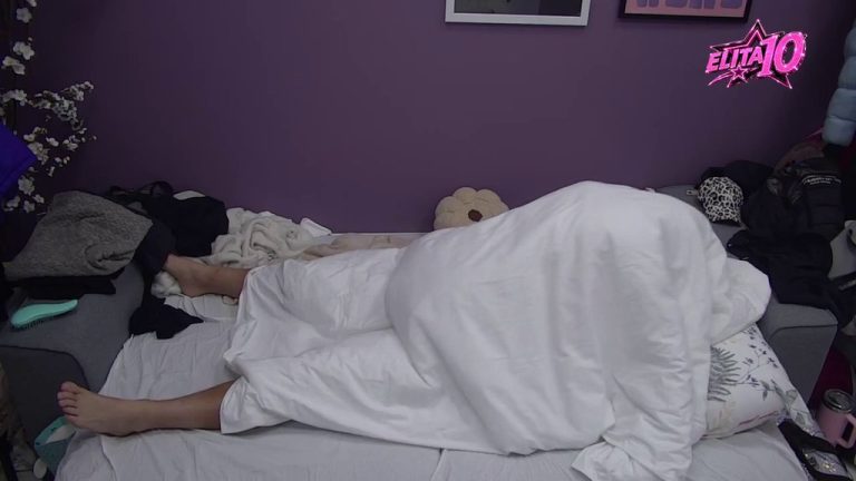 Sve pršti od strasti! Osmakčić i Glorija se prepustili strastima, zatresli krevet! (VIDEO)