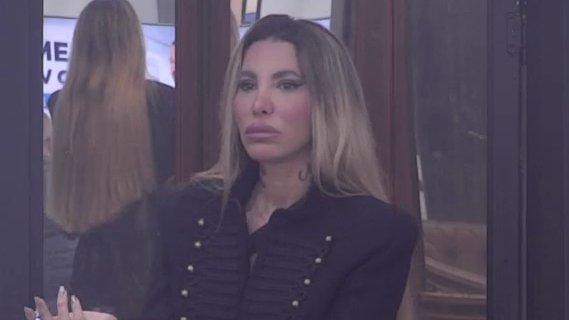 Presekla za zauvek ili ipak nije?! Aneli otkrila da neće dozvoliti da je Car izbacuje iz rehaba kao đubre (VIDEO)