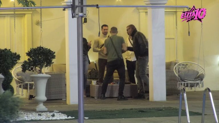 Nastalo totalno ludilo: Učesnici napravili privatno veselje, pa svi zajedno zapevali u glas (VIDEO)