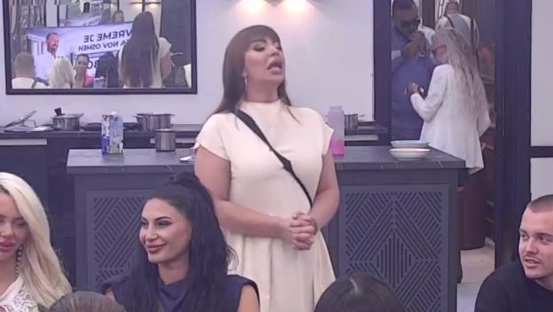 Žestoko za stolom! Miljani pala roletna, pa urnisala Cara pred svima: Ljubomoran je na Gastozovu KRUNU (VIDEO)