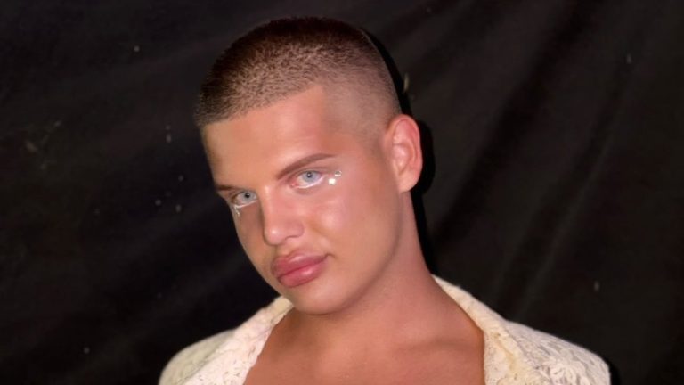 Super mi je išlo, skinuo sam zbog dečka: Karlo nakon Elite ponovo otvara Only fans, siguran da će tako zaraditi za život u Beogradu na vodi! (VIDEO)