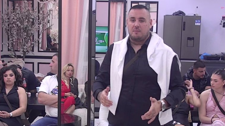 Mislim da koristi mene i Aneli za rijaliti: Car smatra da je napravio od Anđele fikciju superiorne drugacije, pa opleo po njoj! (VIDEO)