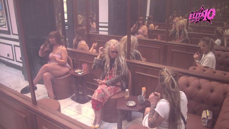 Prva kafa posle buđenja i samo svoje misli! Pogledajte šta je Miljana radila dok je slušala Karleušine pesme (VIDEO)