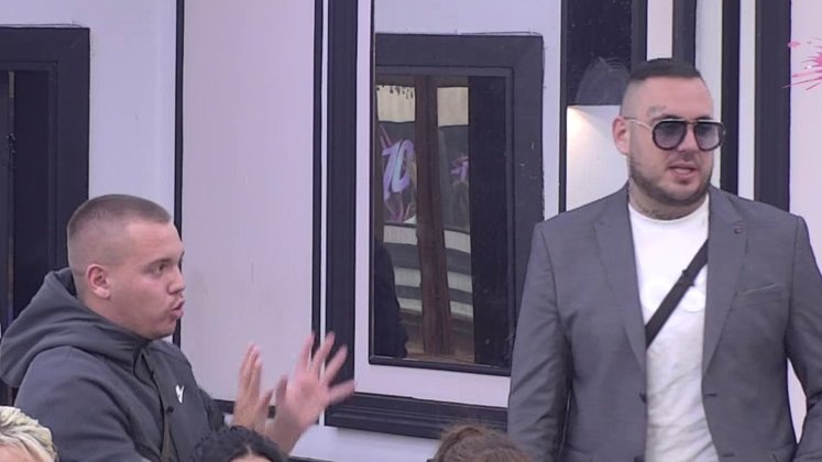 Sve radi da bi bila žrtva, demolirala je Cara: Učesnici opleli po Aneli žešće nego ikada (VIDEO)