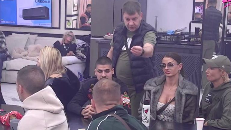 Ivan ušao u sukob sa Đukićem, pa zagrmeo na Vanju! Obratio se svim devojkama: Vi volite da vas muškarci (VIDEO)