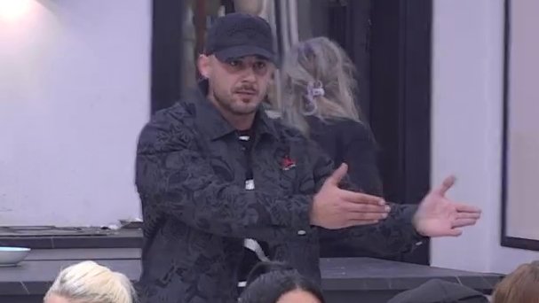 Ori se Bela kuća! Bukti rat Sanje i Stefanovića, on iznosi prljav veš: Vučeš me za jezik, JA SAM PLAĆAO SVE (VIDEO)
