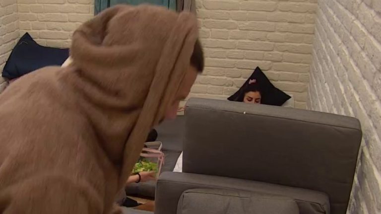 Tenzija raste! Stefanović došao u izolaciju, pa upozorio Sanju samo na jednu stvar (VIDEO)