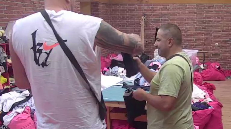 POTPUNI HIT! Janjuš i Burek razmenjuju donji veš (VIDEO)