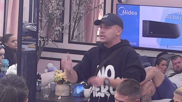 Trese se Bela kuća! Dačo stao na Laurinu stranu i osuo po Biljani, ovoliko uvreda niste čuli odjednom (VIDEO)