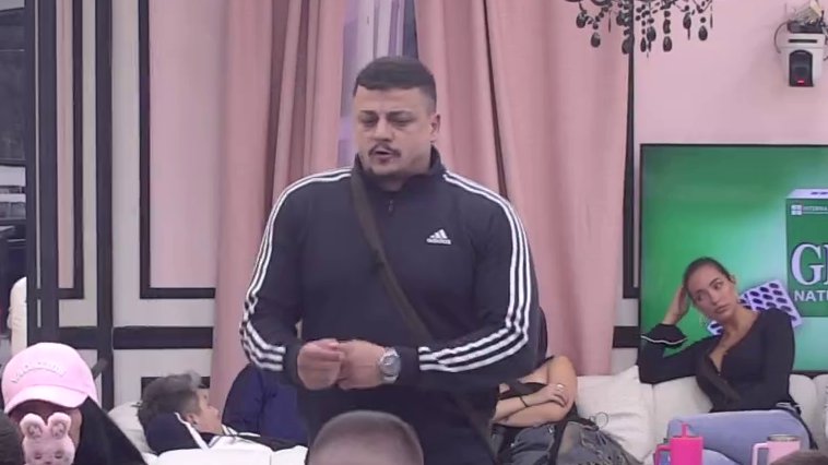 Ti si najveće zlo, džabe nosiš krst: Terza raspalio vređalicu i urnisao Sanju, pa priznao da veruje u Markovu istinu! (VIDEO)