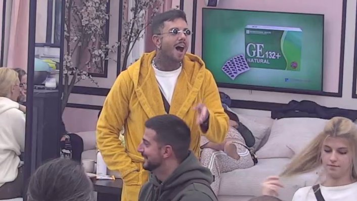 Ne može da preboli: Đukić koristi svaku mogućnost da isproziva Aneli! (VIDEO)